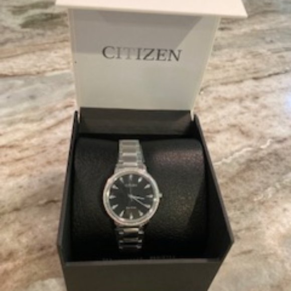 Watch - Picture 3 of 4